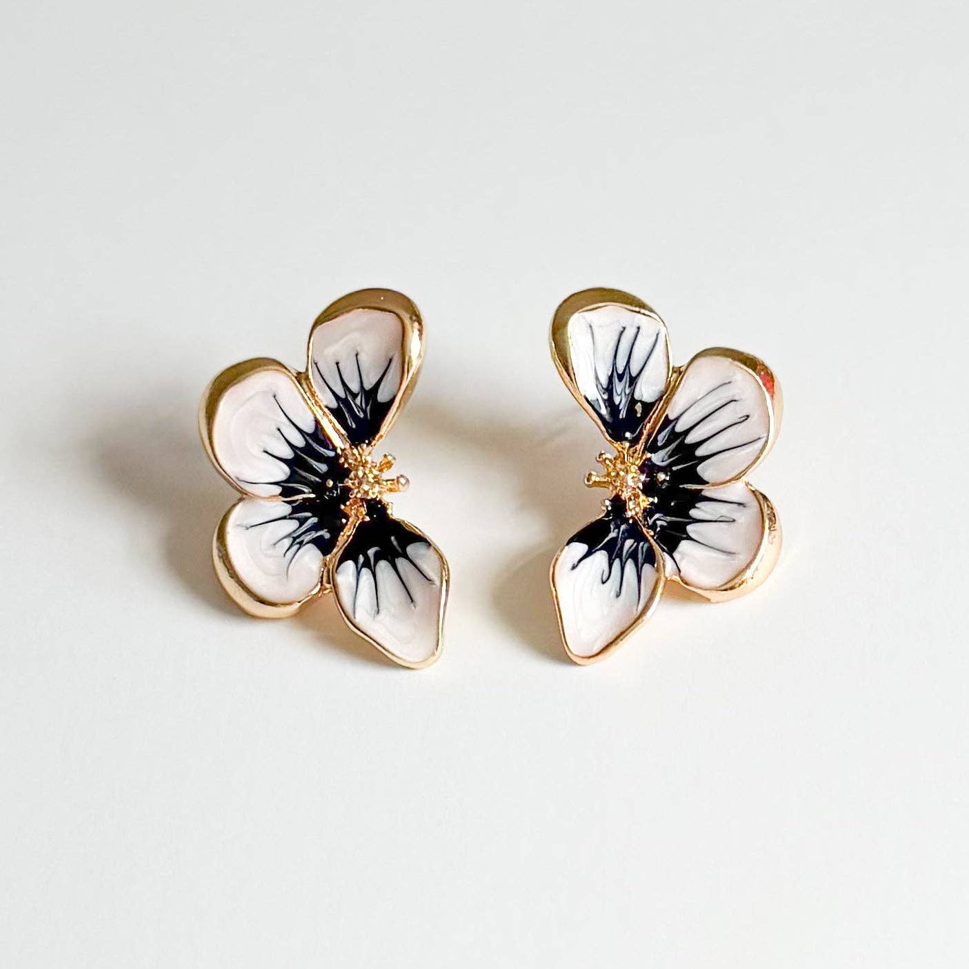 Pansy Stud Earrings